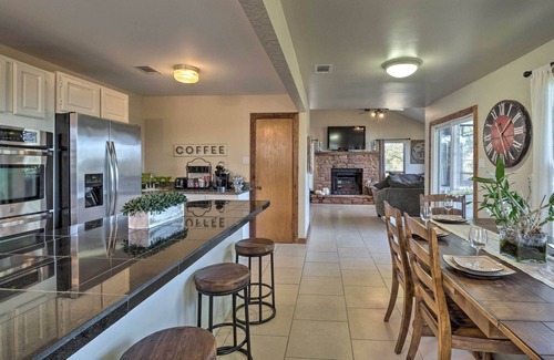 Briarcliff House | FEED THE DEER! Family & Pet Friendly LAKE TRAVIS Retreat! Golf/Trails/Playground
