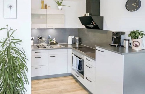 Mitte Apartment | Feel-good apartment with balcony in the center of Kiel