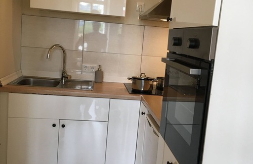Segnitz Apartment | Feeling of clay Ecologically renovated low barrier