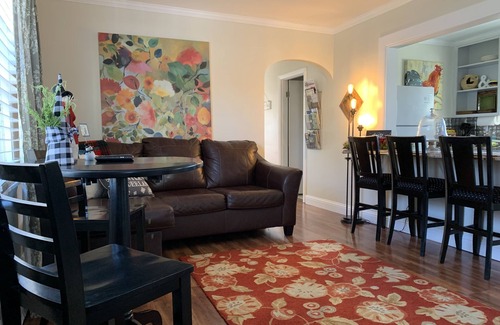 Harrisburg Condo | Feels like fall - Aug 24-29. In town & private hot tub, bikes & SNF hiking