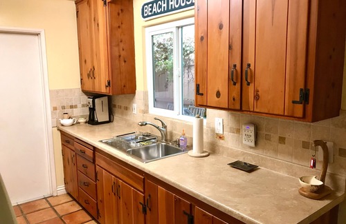 Leucadia House | Feet in the surf in 2 minutes! most walkable neighborhood at the beach and AC!