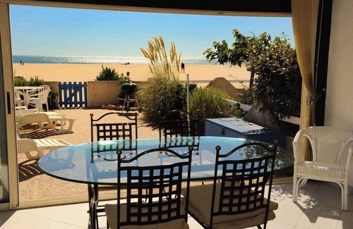 Les Ayguades Apartment | FEET IN THE WATER