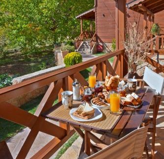 Ano Trikala Apartment | Feggarognemata Suites