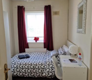 Lucan House | Females Only - Private Bedrooms in Dublin