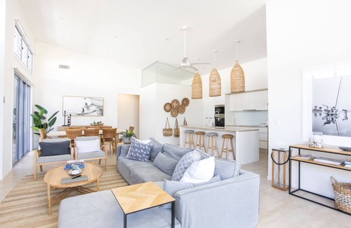 Kingscliff House | Fenne’s On Banzai- 4Bed designer beachside home