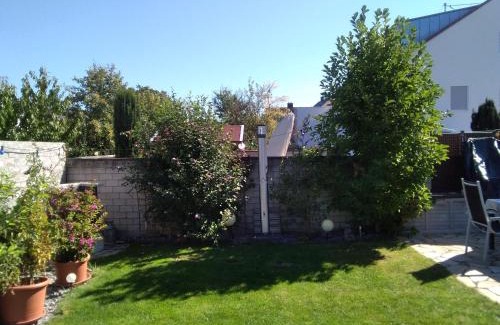 Niederkirchen bei Deidesheim Apartment | Ferienhaus Fam. Bisgen