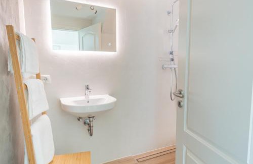 Gimmeldingen Apartment | Ferienwohnung Loblocher Mühle