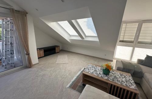 Munchen District Apartment | Ferien Penthaus Wohnung Brunnthal