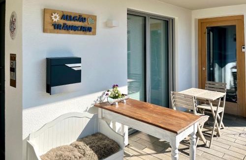 Scheidegg Apartment | Ferienapartment Allgäuträumchen - modernes Apartment im Allgäu mit Außensitzplatz