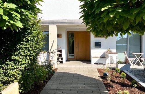 Scheidegg Apartment | Ferienapartment Allgäuträumchen - modernes Apartment im Allgäu mit Außensitzplatz