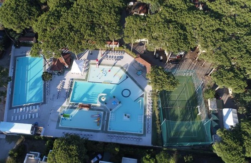 Lido di Spina House | Feriendorf Mare Pineta Giglio für 4 Personen