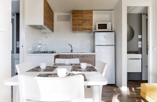 San Vincenzo House | Feriendorf Park Albatros Mobilehome hu Stay Smart L für 5 Personen