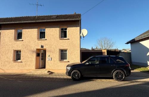 Oberbillig House | Ferienhaus-am-Moselufer