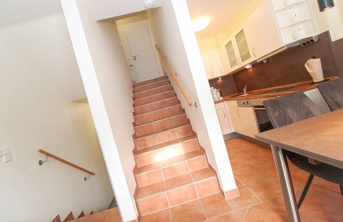 Norddeich House | Ferienhaus Dünentraum II: Helles Reihenhaus für 4 Personen + Baby