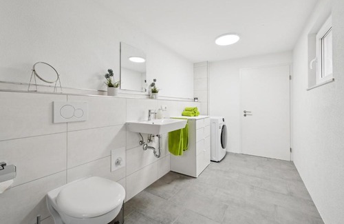 Andernach Apartment | Ferienhaus für Mensch & Hund mit großer Terrasse