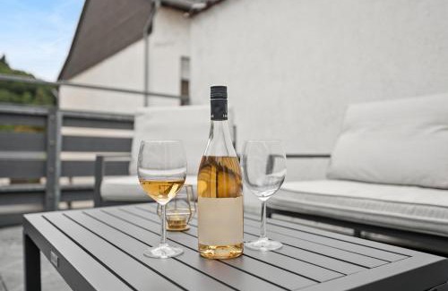 Andernach Apartment | Ferienhaus für Mensch & Hund mit großer Terrasse
