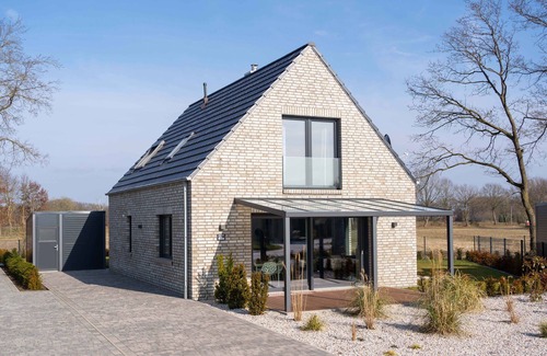 Barssel House | Ferienhaus Seewind am Harkebrügger See mit Sauna und Kamin