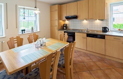 Norddeich House | Ferienhaus Waterkant - bis 6 Personen mit Garten