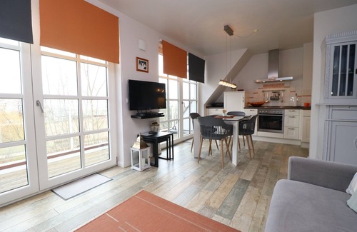 Althagen Apartment | Ferienwohnung mit Boddenblick und 2 Balkonen, Direkt am Ahrenshooper Hafen