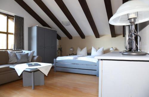 Garmisch-Partenkirchen Apartment | Ferienwohnung AlpspitzNest