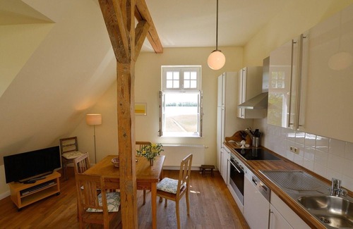 Grubnow Apartment | Ferienwohnung 5 am Wasser Gut Grubnow Rügen WLAN und Sauna