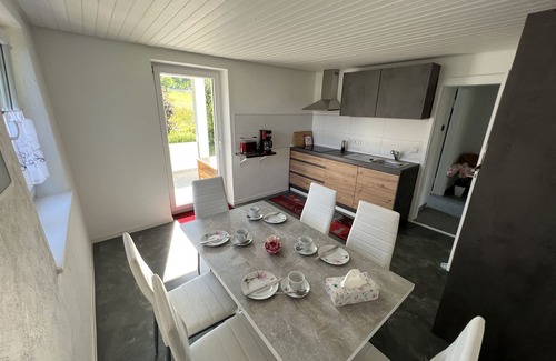 Wangen im Allgaeu Apartment | Ferienwohnung, 90 qm, 2 Schlafzimmer, Wohn-/schlafzimmer, Balkon, Max. 6 Personen