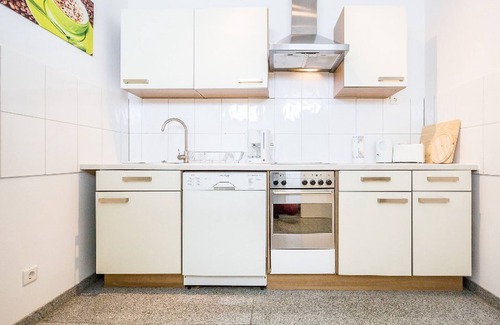 Langenfeld Apartment | Ferienwohnung, 90qm, 2 Schlafzimmer, 1 Wohn-/schlafzimmer, Max. 8 Personen
