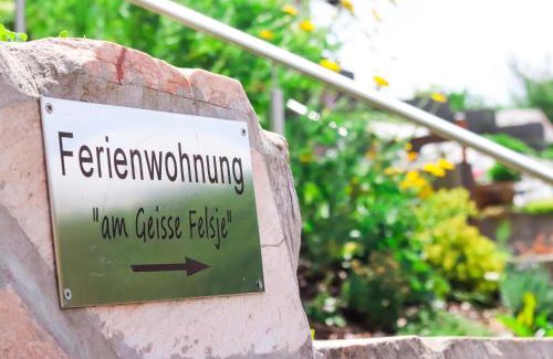 Kirkel Apartment | Ferienwohnung"Am Geisse Felsje"
