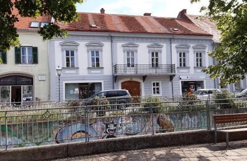 Fuerstenfeld Apartment | Ferienwohnung am Hauptplatz