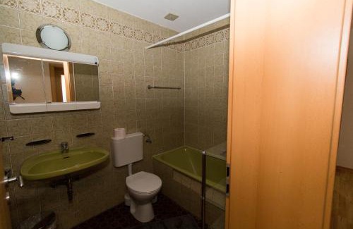 Espasingen Apartment | Ferienwohnung Auer