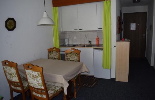 Meierhof Apartment | Ferienwohnung Bündawiese