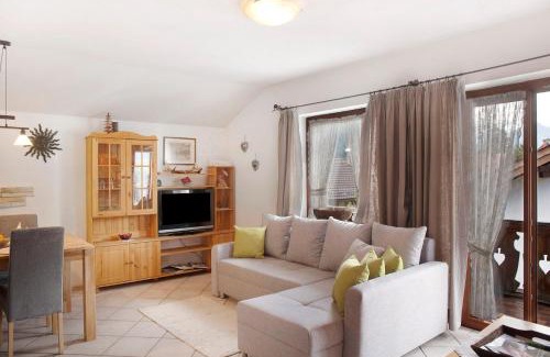 Mittenwald Apartment | Ferienwohnung Brunnsteinnest