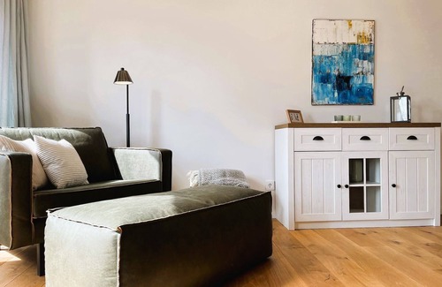 Rysum Apartment | Ferienwohnung Bütz - Vacation in the historic Gulfhof with modern comfort - Van