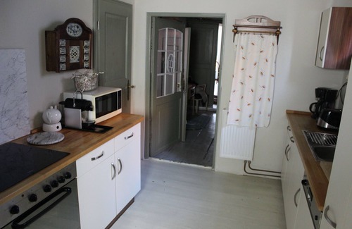 Leer Apartment | Ferienwohnung Dornröschen - Ferienwohnungen Märchenhaus Domke 15133