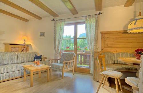 Schoenau am Koenigssee Apartment | Ferienwohnungen Andrea