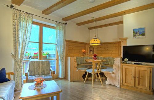 Schoenau am Koenigssee Apartment | Ferienwohnungen Andrea