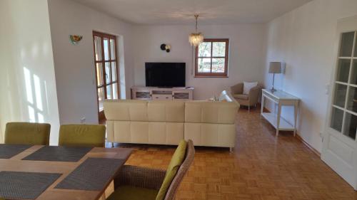 Tiefenbach Apartment | Ferienwohnung Dirscherl