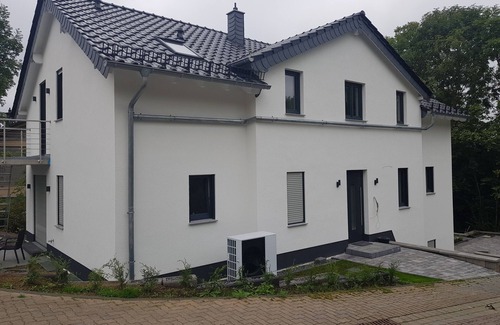 Sankt Johann Apartment | Ferienwohnung Eifelglück mit Terrasse