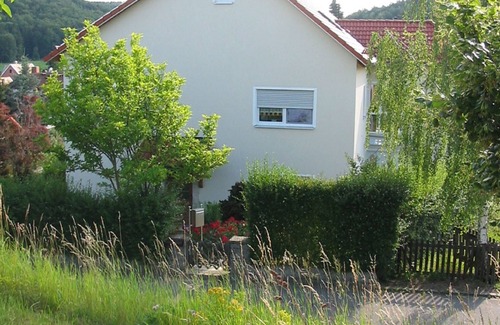 Illschwang Apartment | Ferienwohnung im Grünen