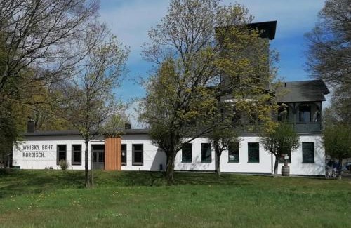 Alt Reddevitz Apartment | Ferienwohnung in der Brennerei Mönchgut