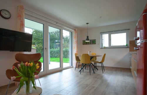 Langenargen Apartment | Ferienwohnung Lago Rosso in Langenargen