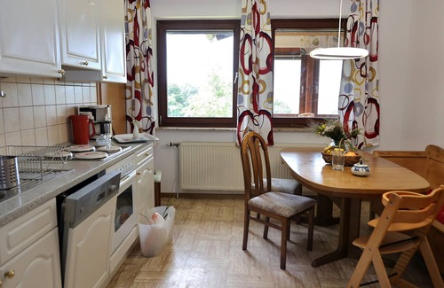 Hofgeismar Apartment | Ferienwohnung Landleben, 75qm, 1 Schlafzimmer, 1 Wohnschlafzimmer, Max. 3 Erw. und 2 Kinder