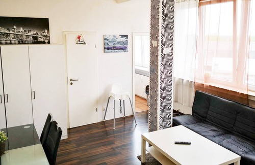 Langenfeld Apartment | Ferienwohnung Langenfeld 06, 50qm, 1 Schlafzimmer, 1 Wohn-/schlafraum, Max. 4 Personen
