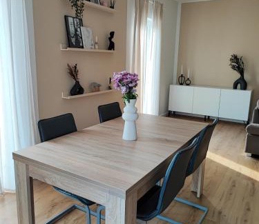 Waldsolms Apartment | Ferienwohnung Magel