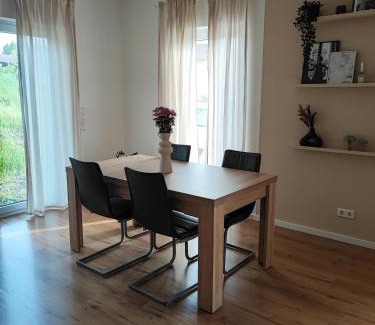 Waldsolms Apartment | Ferienwohnung Magel