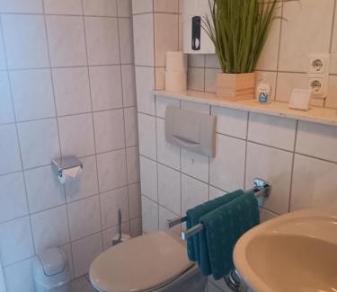 Heiligkreuz Apartment | Ferienwohnung Mattheiser Weiher