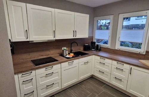 Bad Berleburg Apartment | Ferienwohnung mit Balkon für 4 Personen