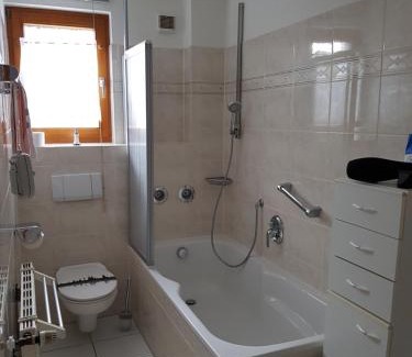 Bergisch Gladbach Apartment | Ferienwohnung, Monteurwohnung "Strunde"