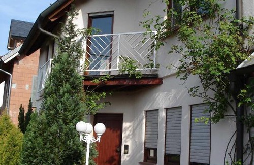 Momlingen Apartment | Ferienwohnung Rehgarten