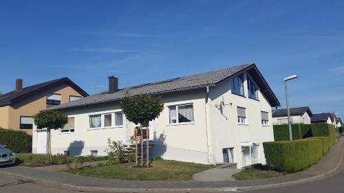 Nohfelden Apartment | Ferienwohnung "Steffi", Bostalsee